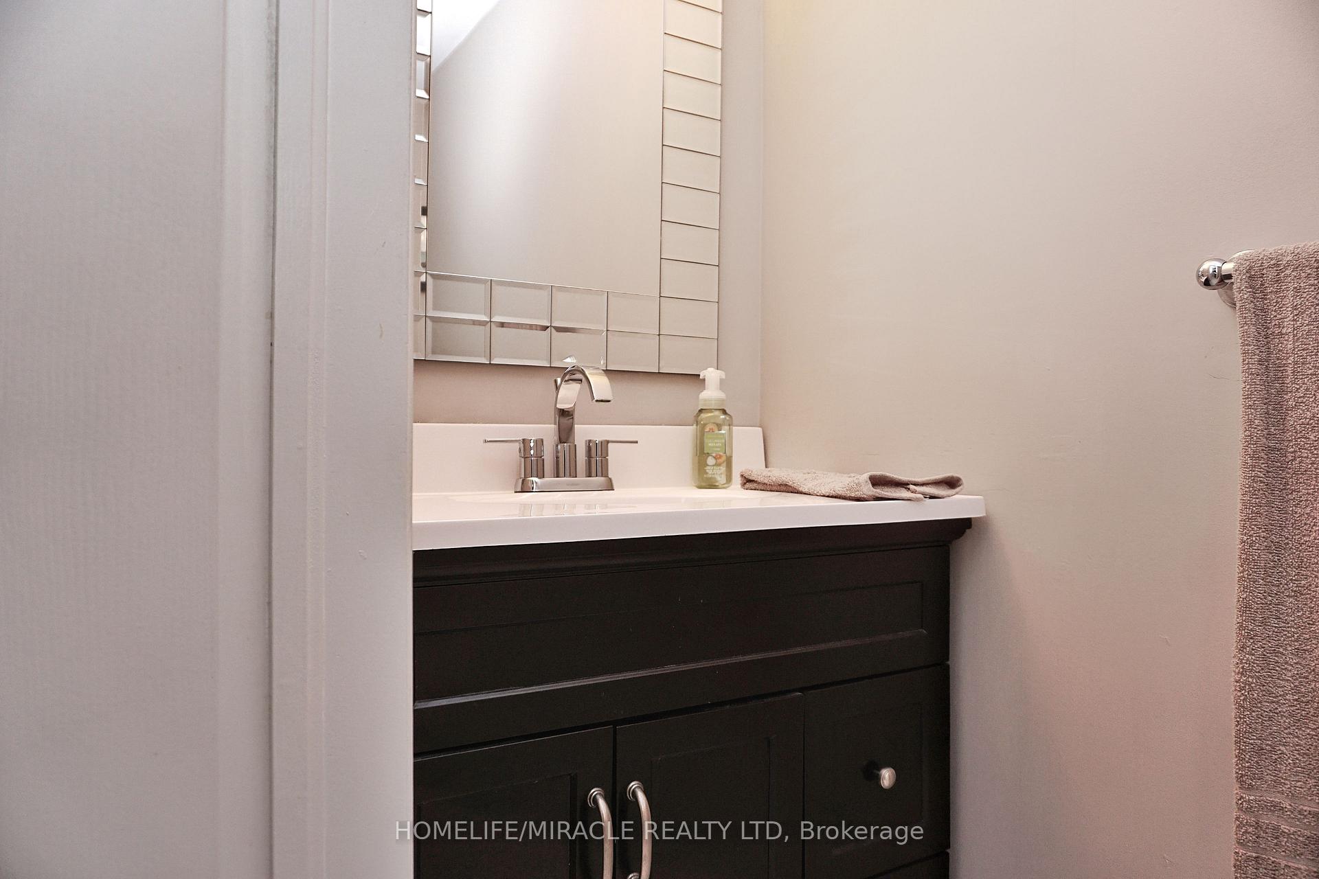 Photo 3 of Unit 9, 174 Highbury Drive, Hamilton, Stoney Creek Mountain — HOMEH