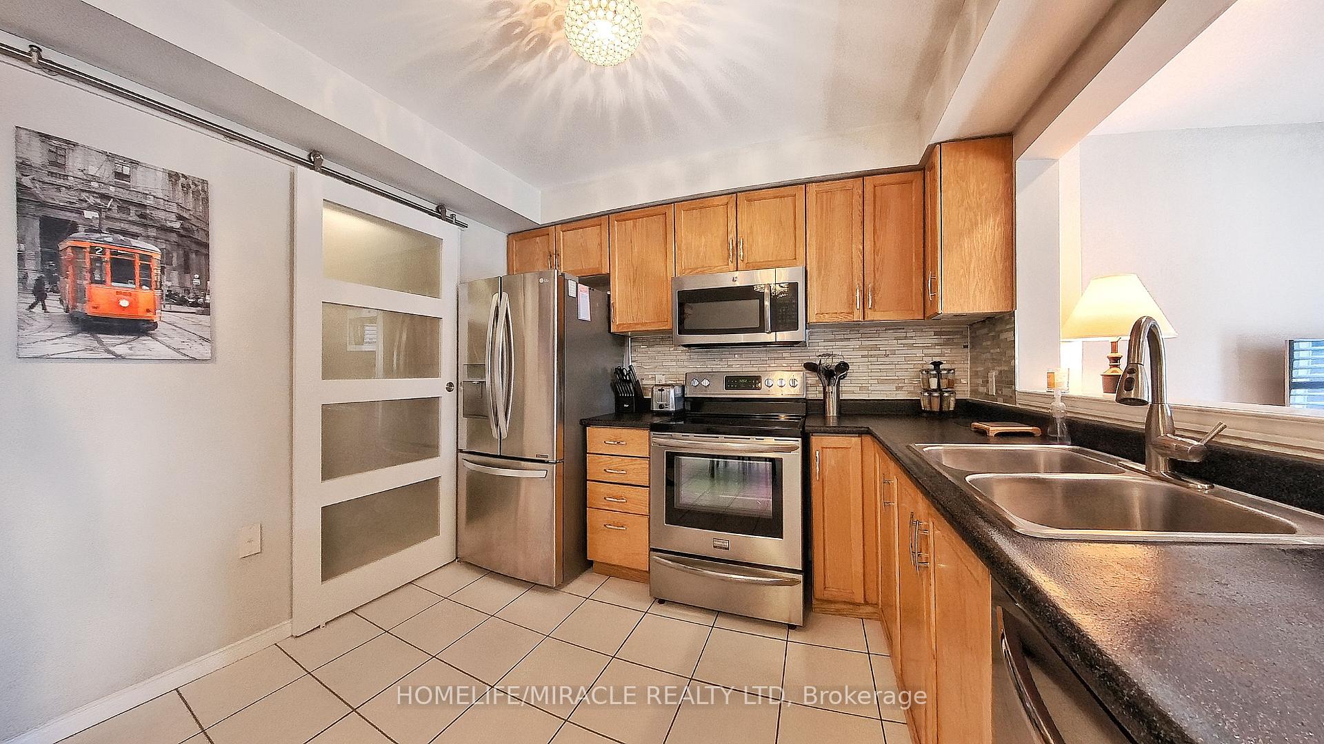 Photo 6 of Unit 9, 174 Highbury Drive, Hamilton, Stoney Creek Mountain — HOMEH