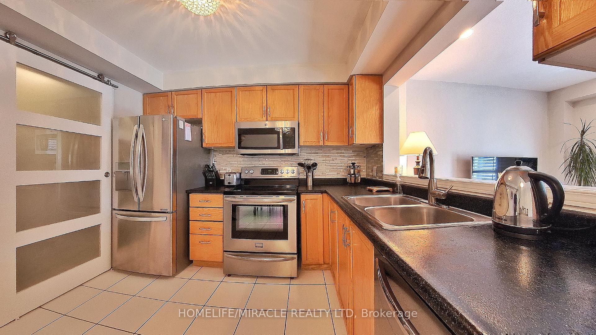 Photo 10 of Unit 9, 174 Highbury Drive, Hamilton, Stoney Creek Mountain — HOMEH