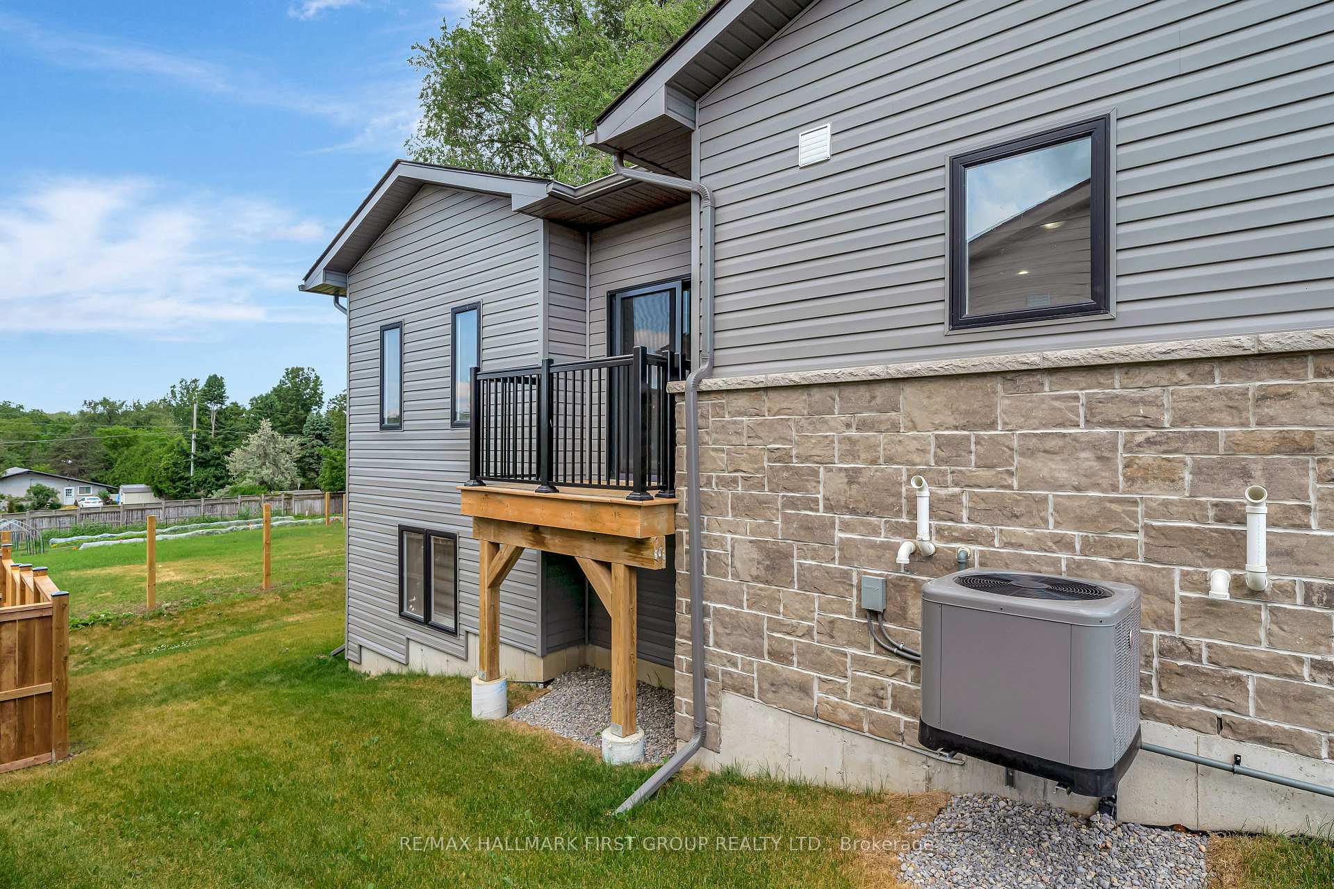 Photo 38 of 12 Prairie Run Road, Prince Edward County, Sophiasburg Ward — HOMEH