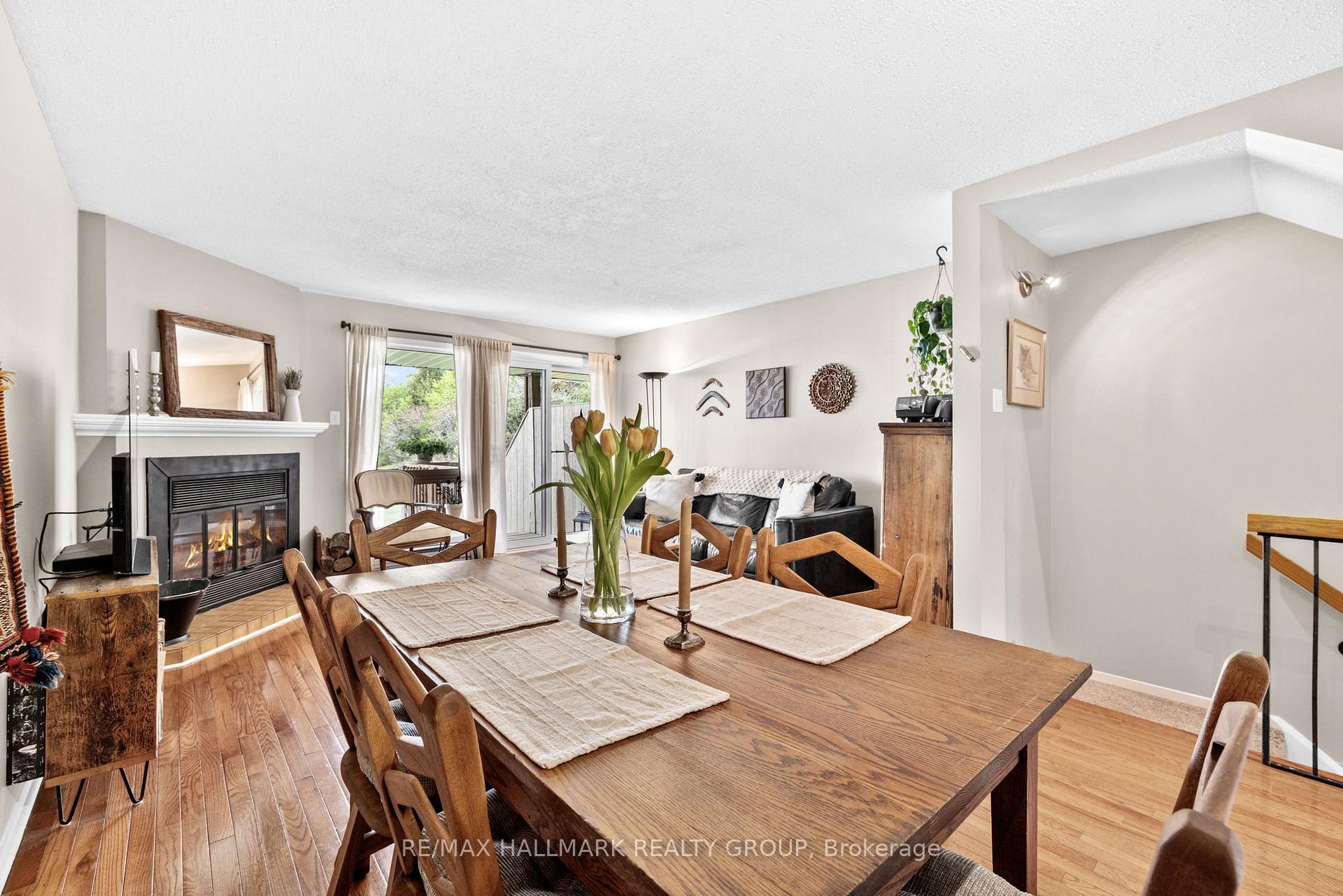 Photo 7 of Unit A, 6605 Bilberry Drive, Ottawa, Convent Glen North — HOMEH