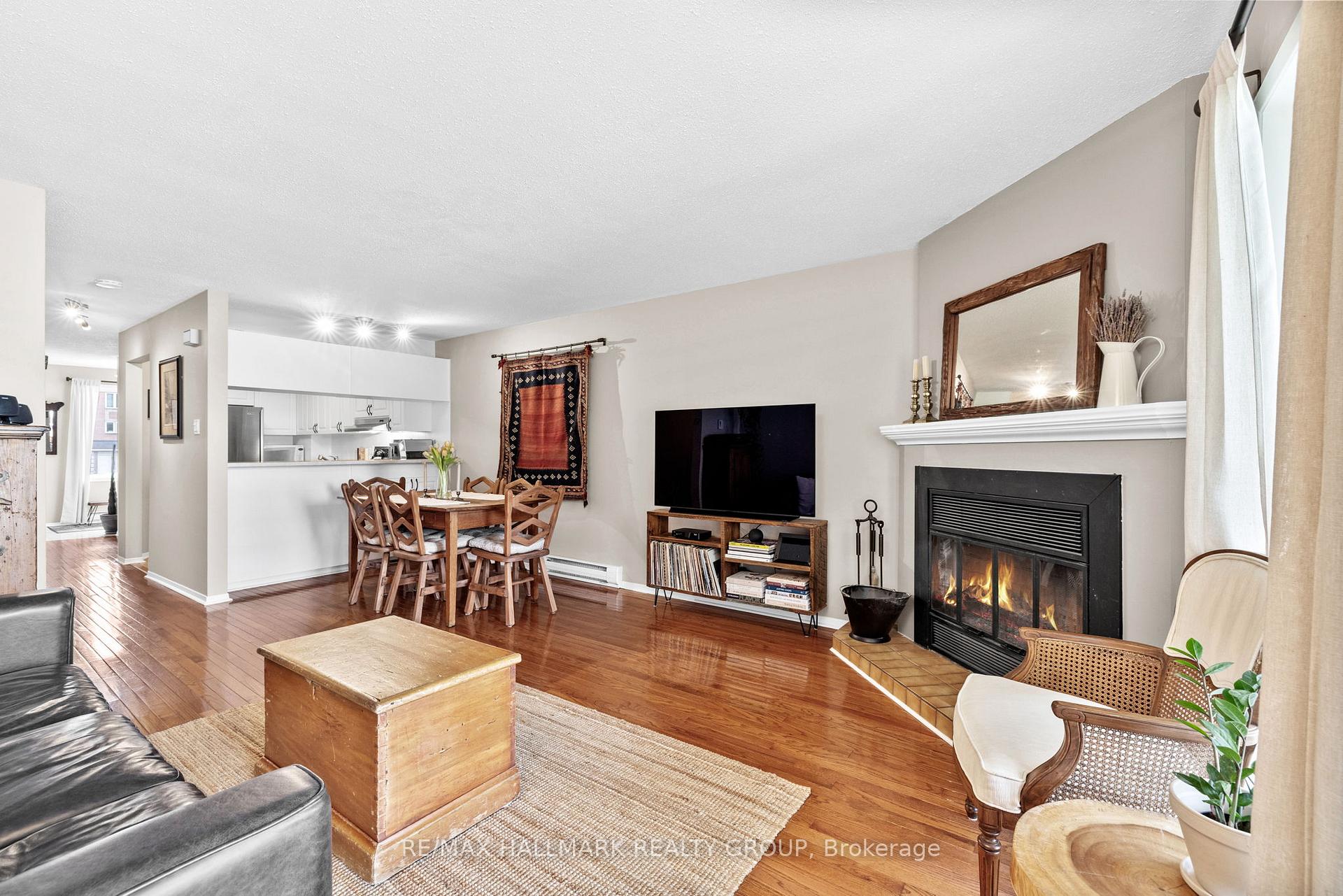 Photo 9 of Unit A, 6605 Bilberry Drive, Ottawa, Convent Glen North — HOMEH