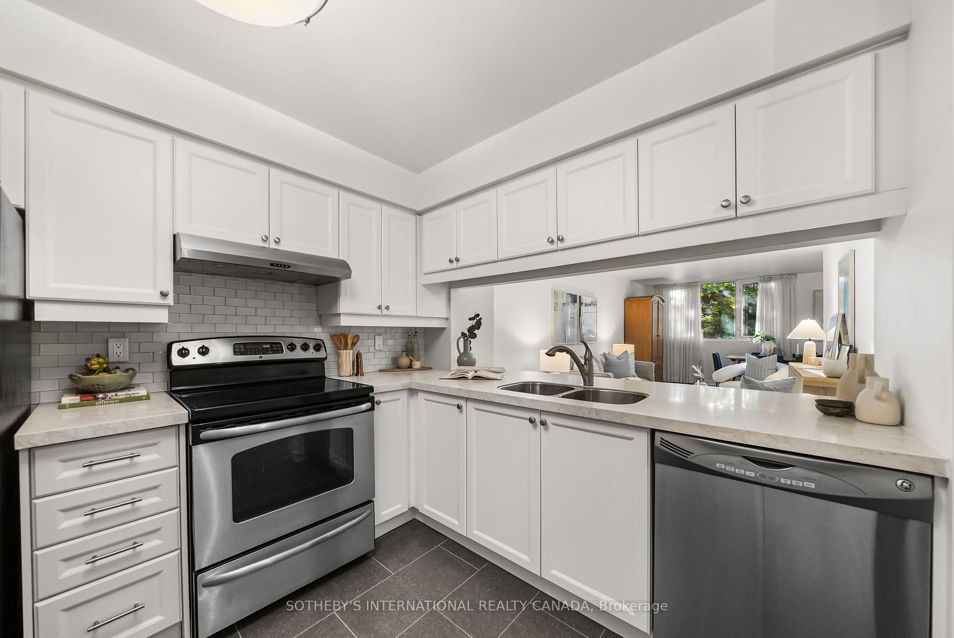 Photo 10 of Unit 209, 356 Mcrae Drive, Toronto, Leaside — HOMEH