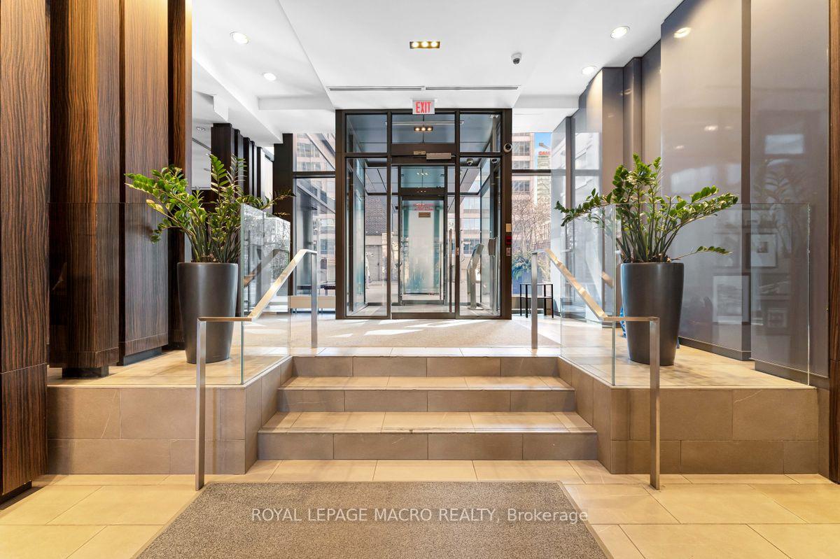 Photo 4 of Unit 4302, 33 Lombard Street, Toronto, Church-Yonge Corridor — HOMEH