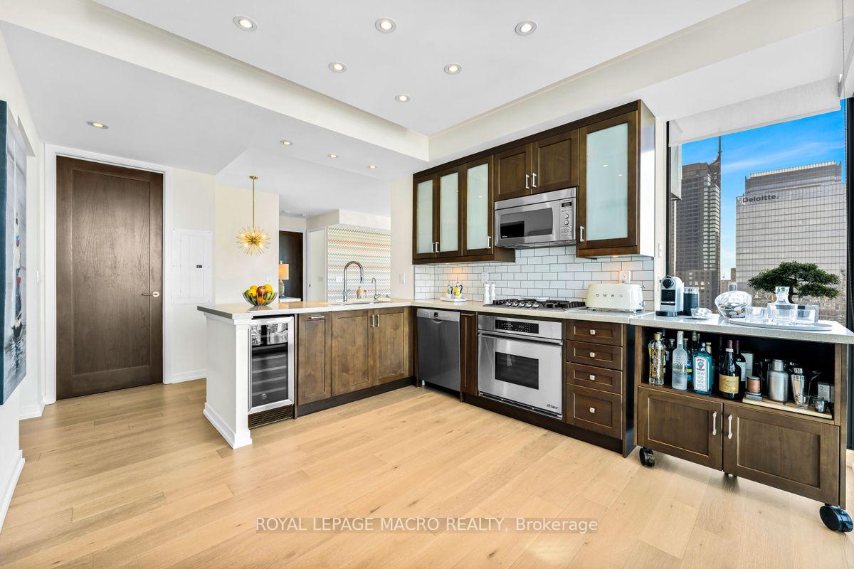 Photo 14 of Unit 4302, 33 Lombard Street, Toronto, Church-Yonge Corridor — HOMEH