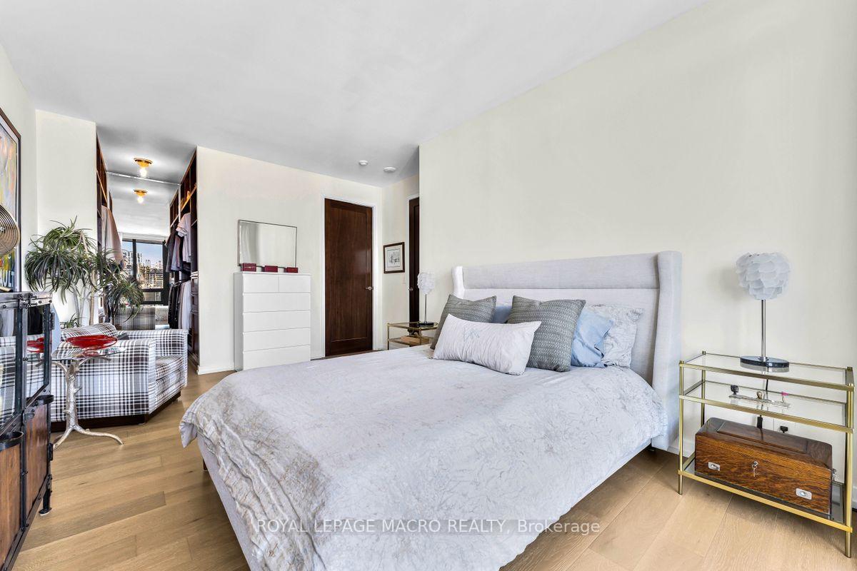 Photo 17 of Unit 4302, 33 Lombard Street, Toronto, Church-Yonge Corridor — HOMEH