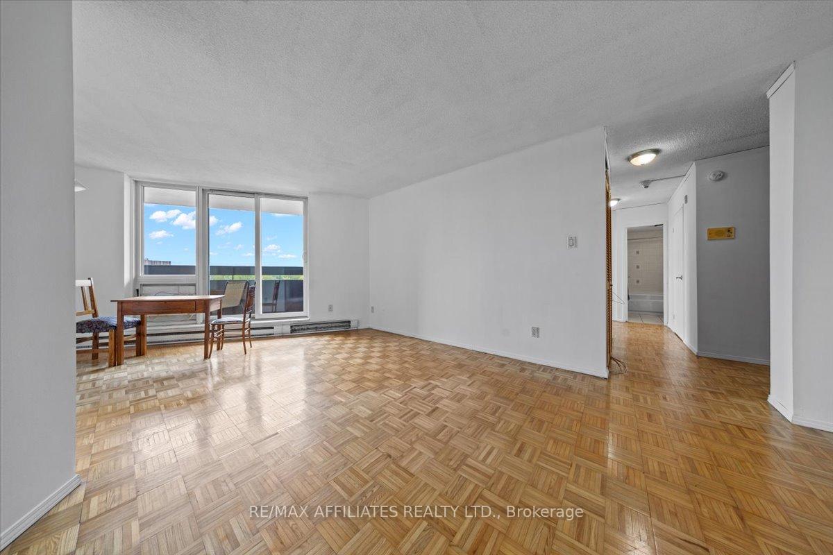 Photo 12 of Unit 706, 2000 Jasmine Crescent, Ottawa, Beacon Hill South — HOMEH