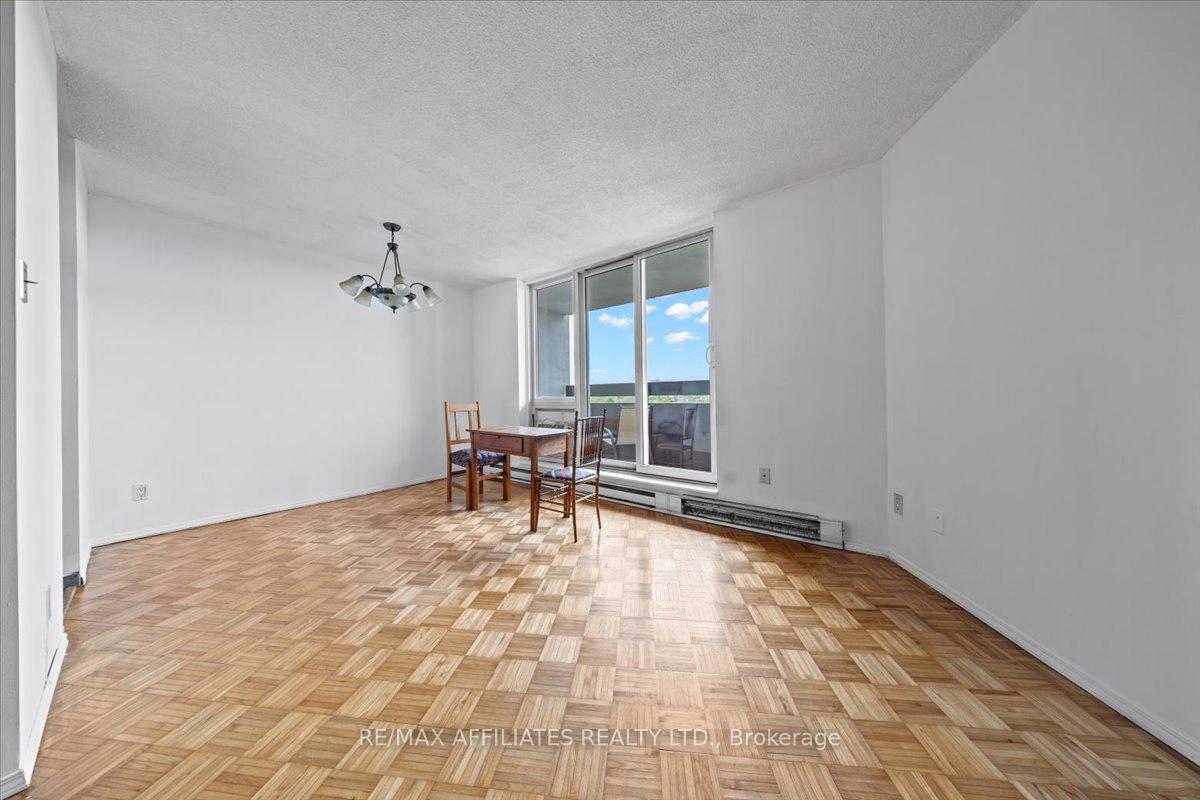 Photo 13 of Unit 706, 2000 Jasmine Crescent, Ottawa, Beacon Hill South — HOMEH