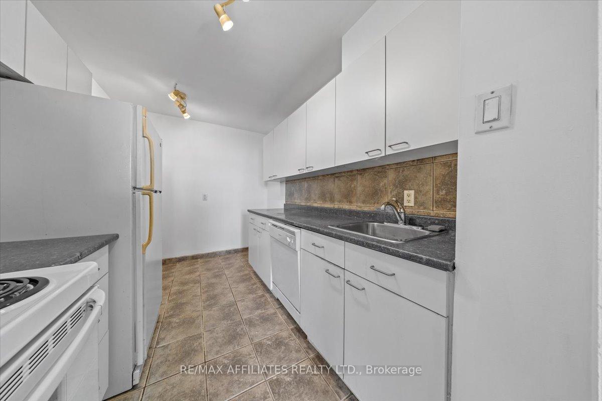Photo 17 of Unit 706, 2000 Jasmine Crescent, Ottawa, Beacon Hill South — HOMEH