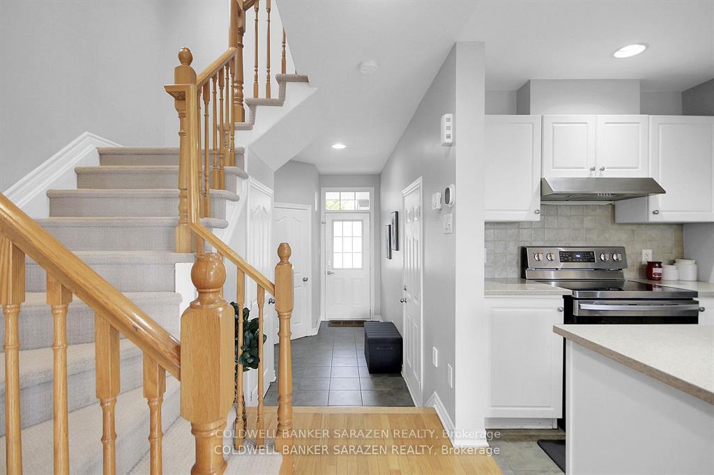Photo 5 of 186 Eye Bright Crescent, Ottawa, Riverside South/Gloucester Glen — HOMEH