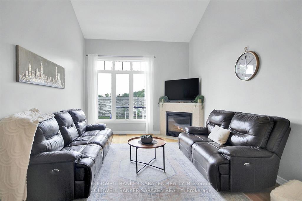 Photo 12 of 186 Eye Bright Crescent, Ottawa, Riverside South/Gloucester Glen — HOMEH