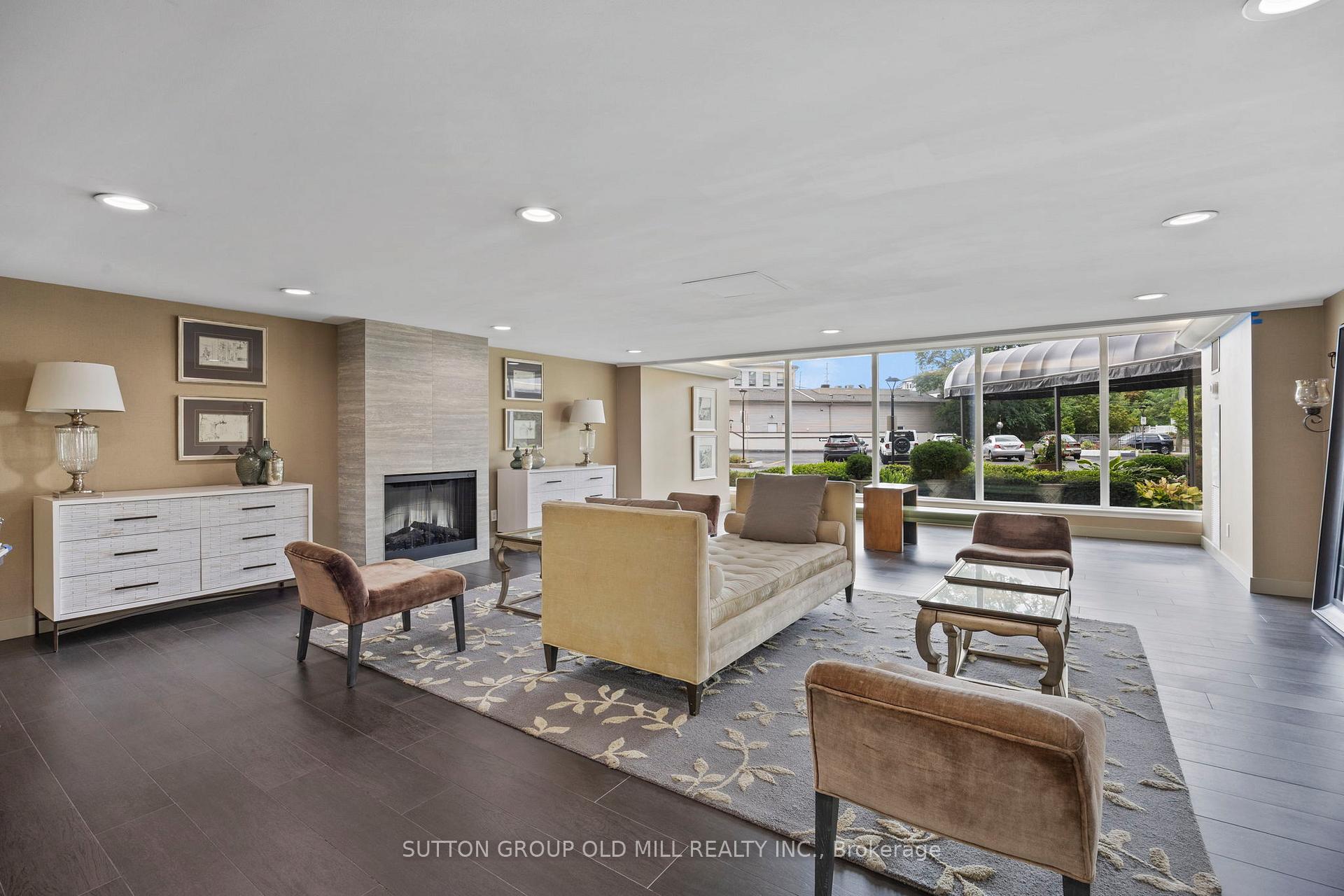Photo 4 of Unit 602, 7811 Yonge Street, Markham, Thornhill — HOMEH