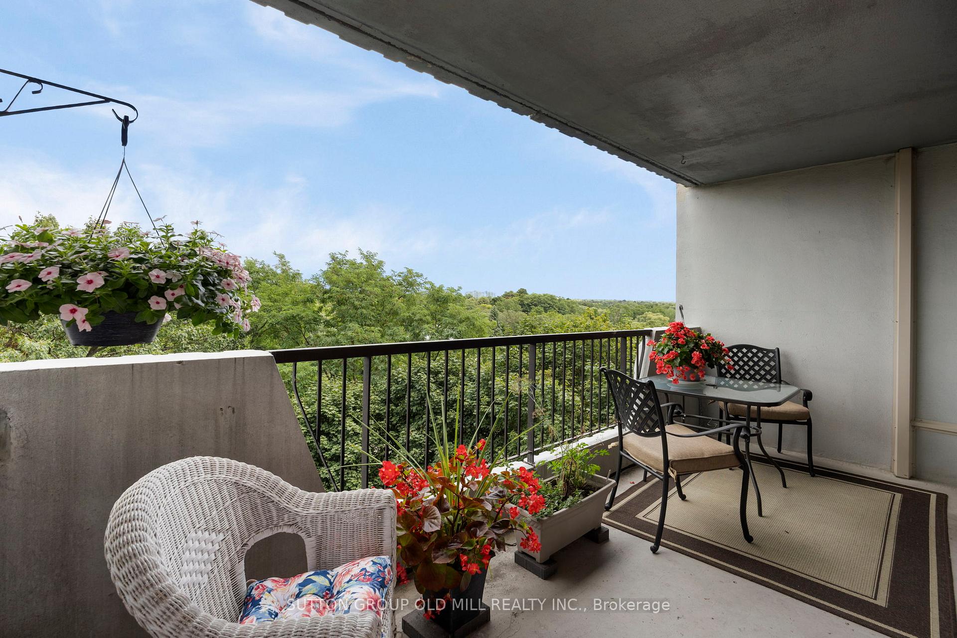 Photo 11 of Unit 602, 7811 Yonge Street, Markham, Thornhill — HOMEH
