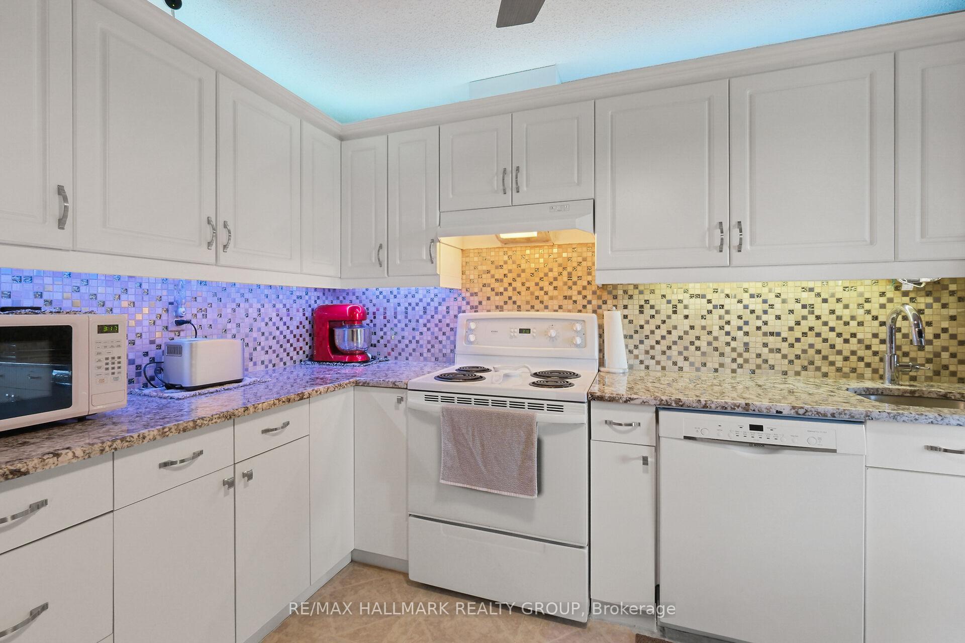 Photo 18 of Unit 307, 1485 Baseline Road, Ottawa, Copeland Park — HOMEH