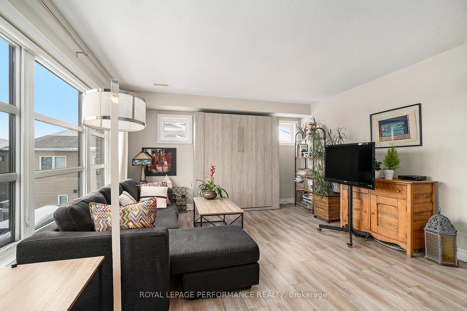 Photo 4 of Unit B, 316 Des Tilleuls Private, Ottawa, Avalon West — HOMEH
