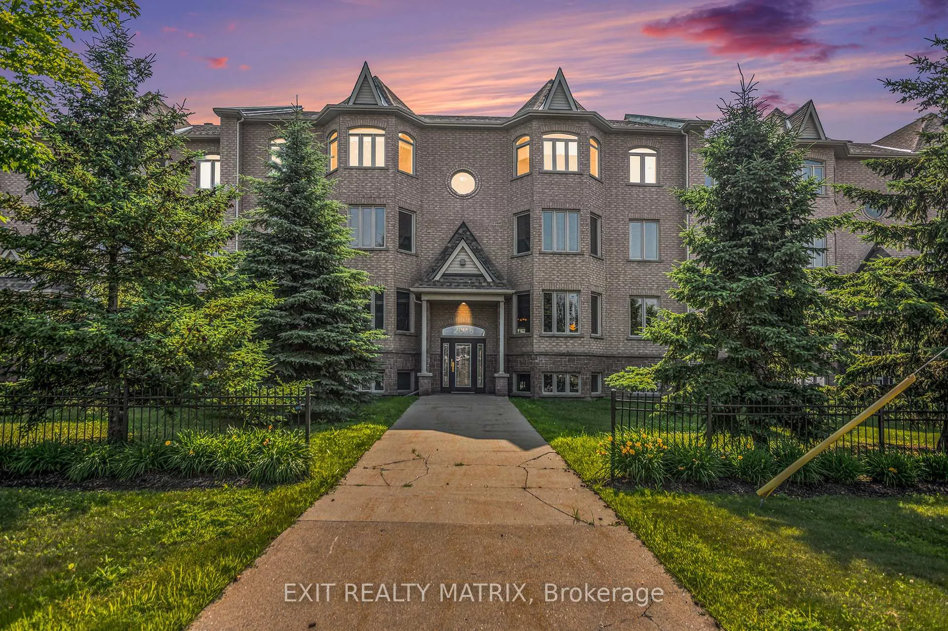 Photo 2 of Unit 4, 2086 Valin Street, Ottawa, Springridge/East Village — HOMEH