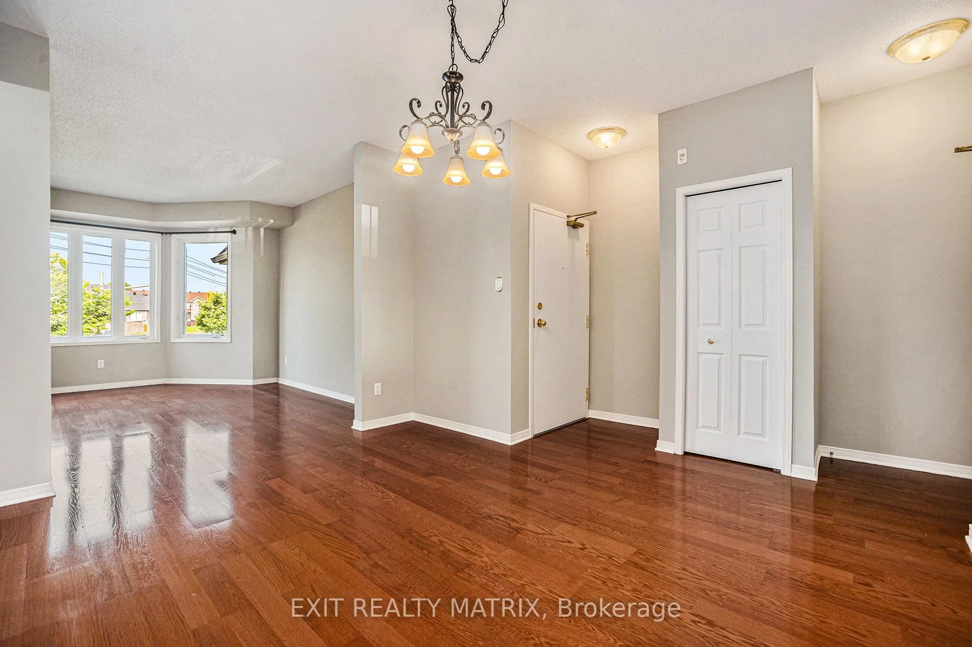 Photo 6 of Unit 4, 2086 Valin Street, Ottawa, Springridge/East Village — HOMEH