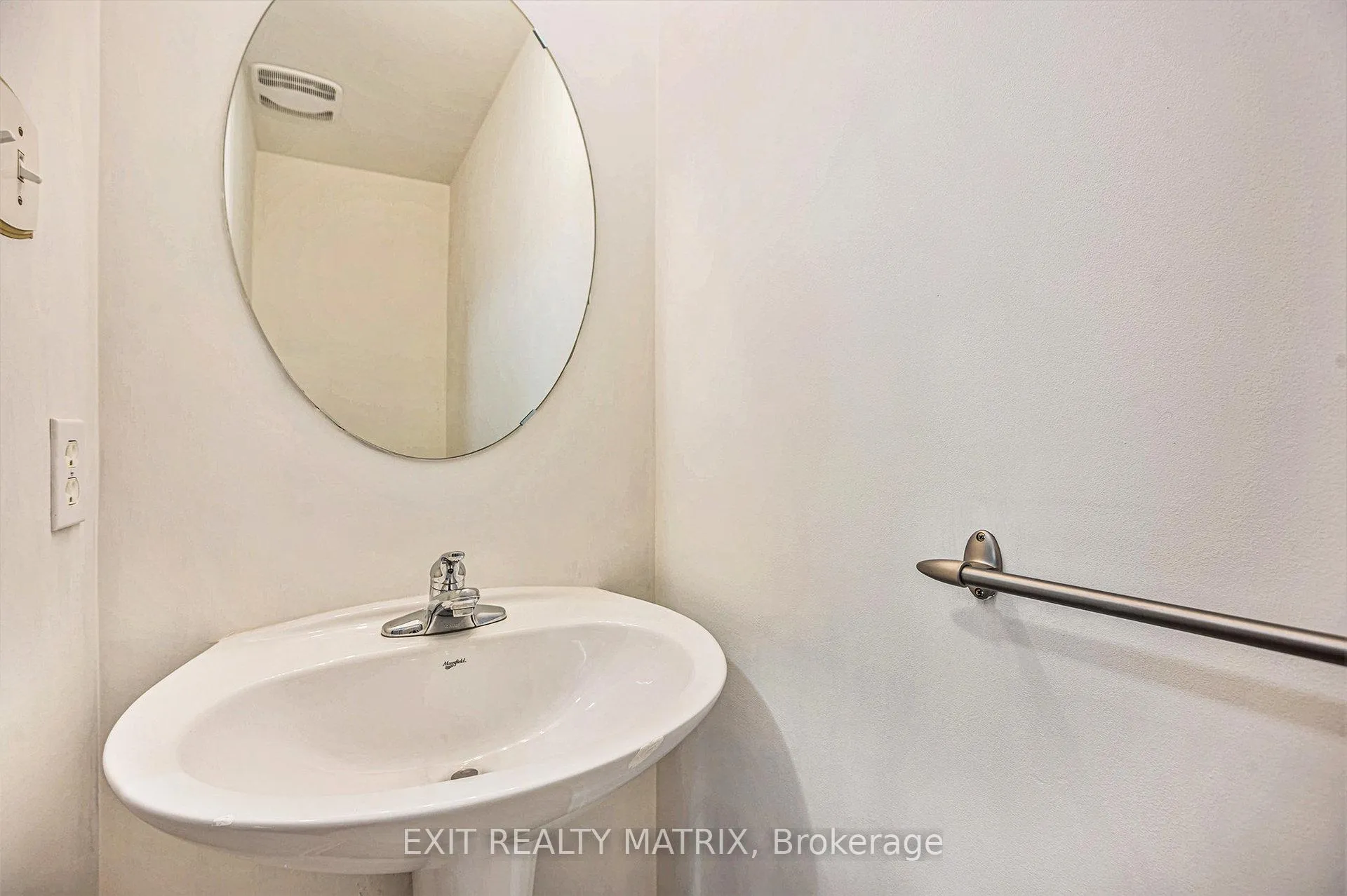 Photo 8 of Unit 4, 2086 Valin Street, Ottawa, Springridge/East Village — HOMEH