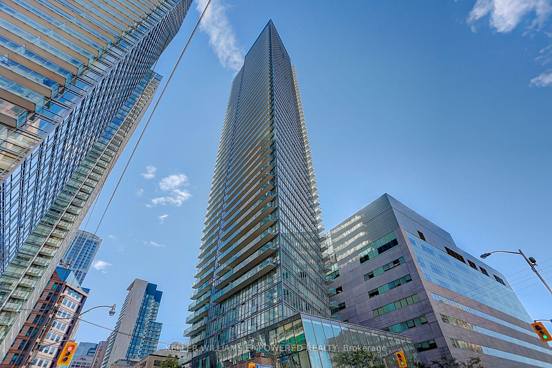 Front of Unit 710, 832 Bay Street