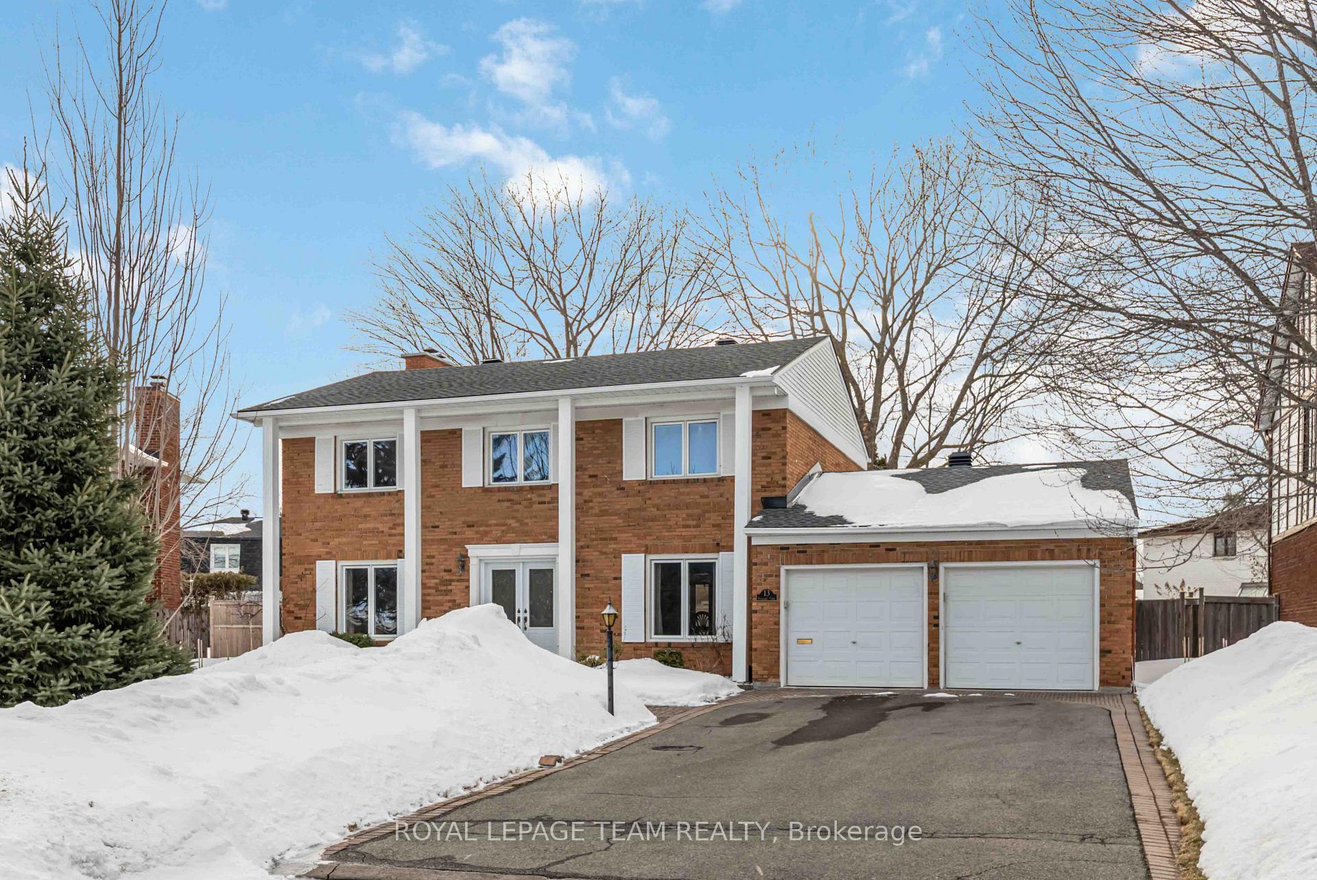 Photo 1 of 13 Fifeshire Crescent, Ottawa, Pineglen/Country Place — HOMEH