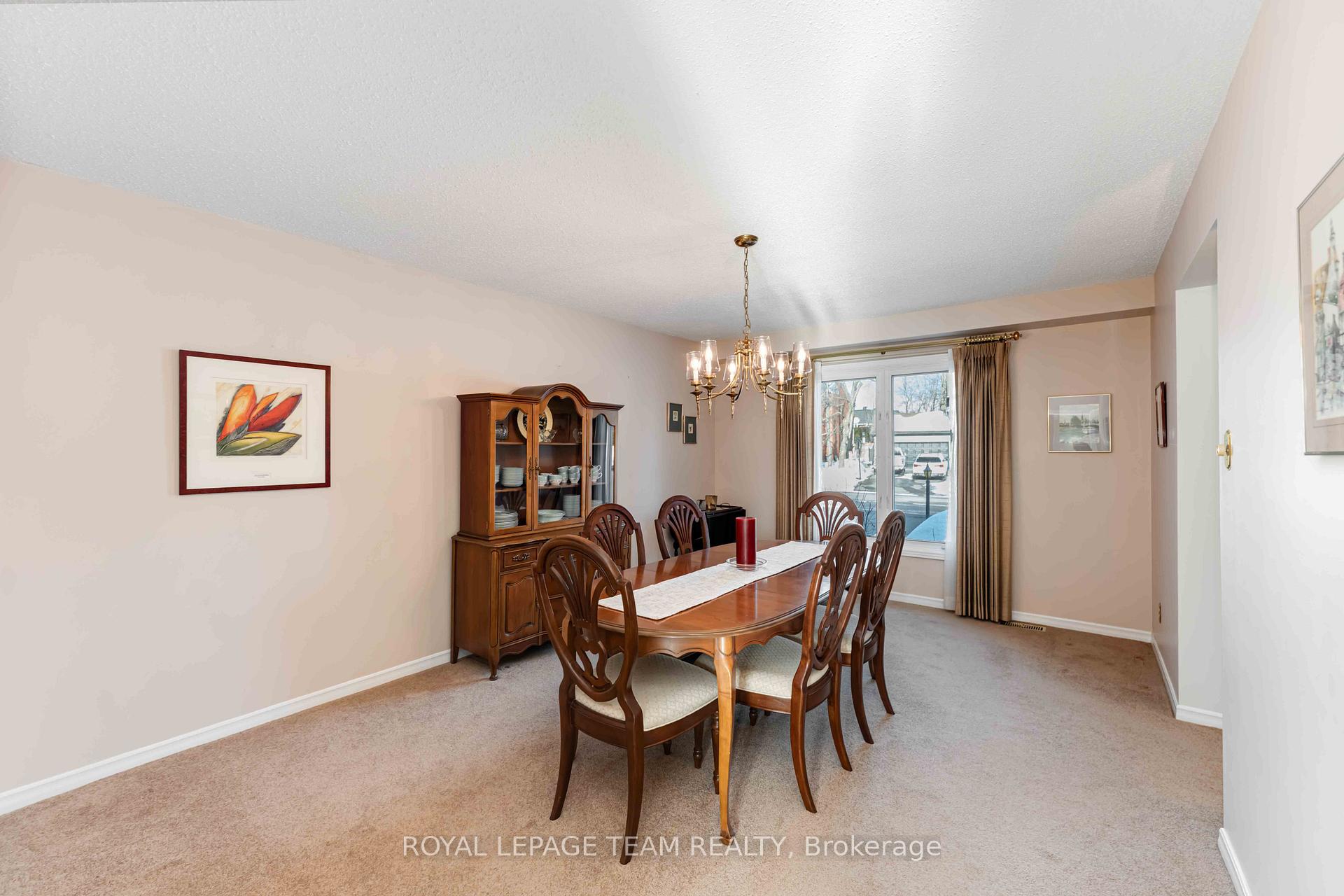 Photo 7 of 13 Fifeshire Crescent, Ottawa, Pineglen/Country Place — HOMEH