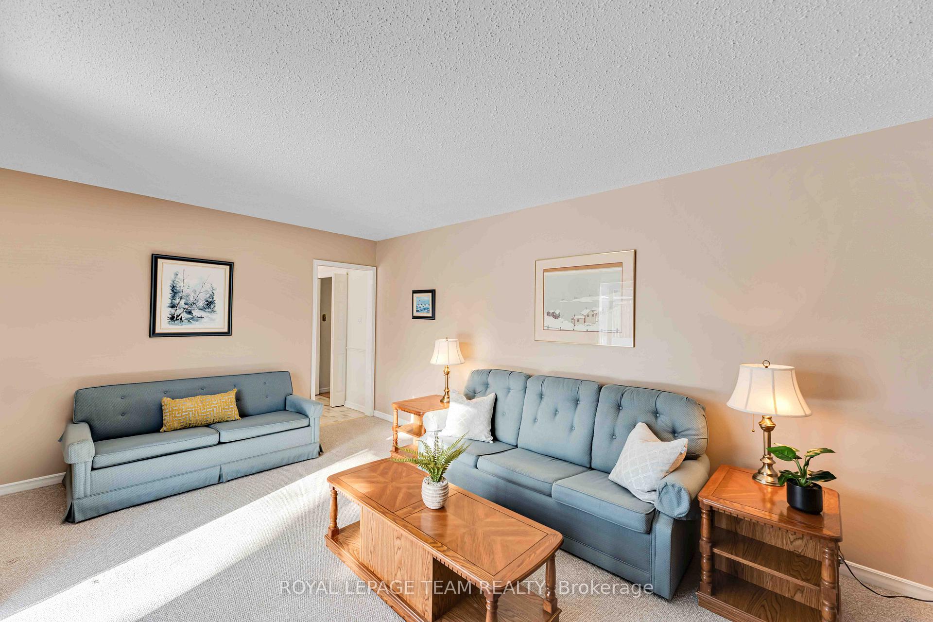 Photo 16 of 13 Fifeshire Crescent, Ottawa, Pineglen/Country Place — HOMEH
