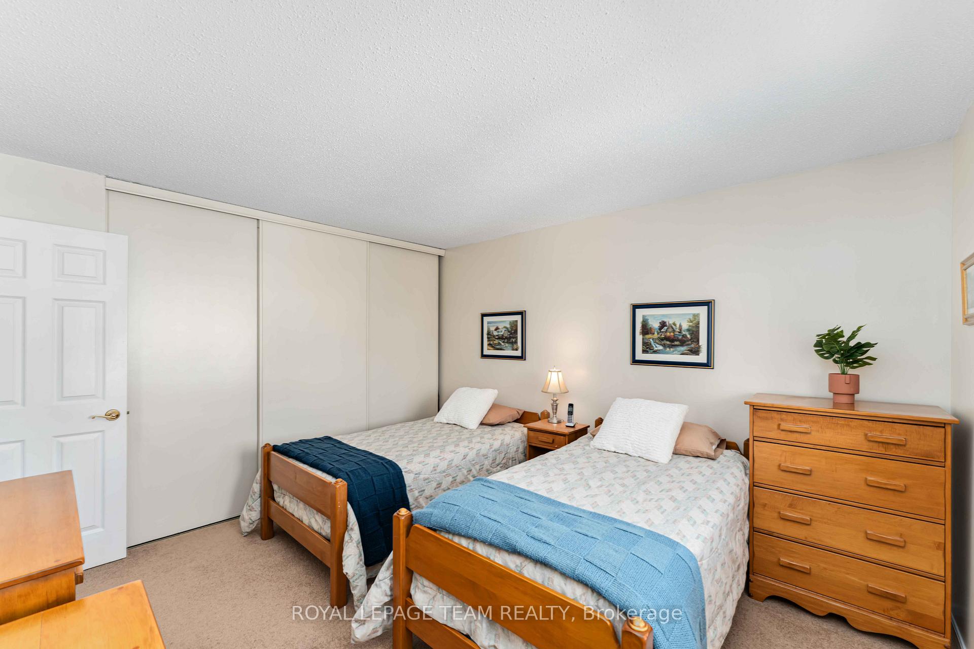 Photo 25 of 13 Fifeshire Crescent, Ottawa, Pineglen/Country Place — HOMEH