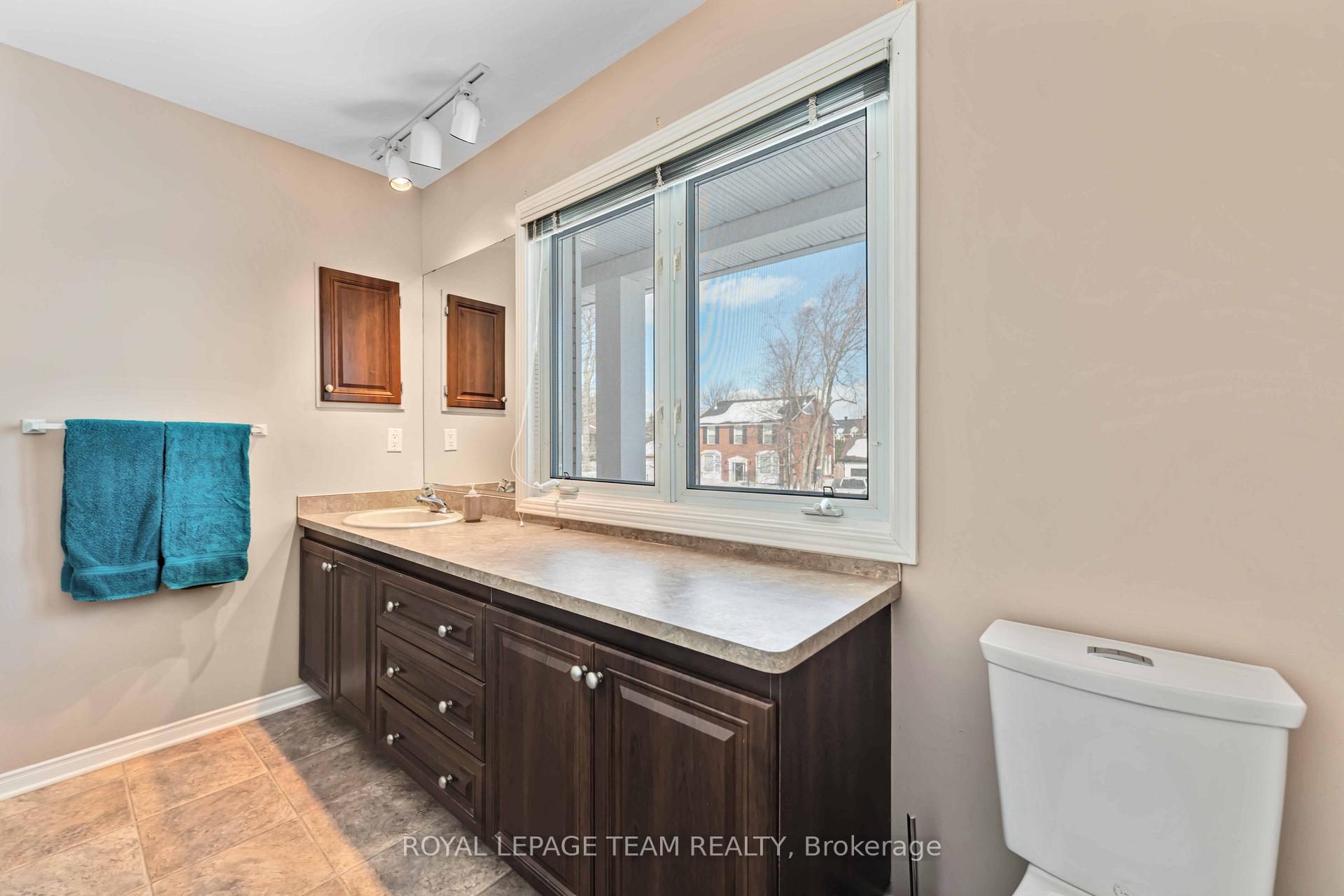 Photo 27 of 13 Fifeshire Crescent, Ottawa, Pineglen/Country Place — HOMEH