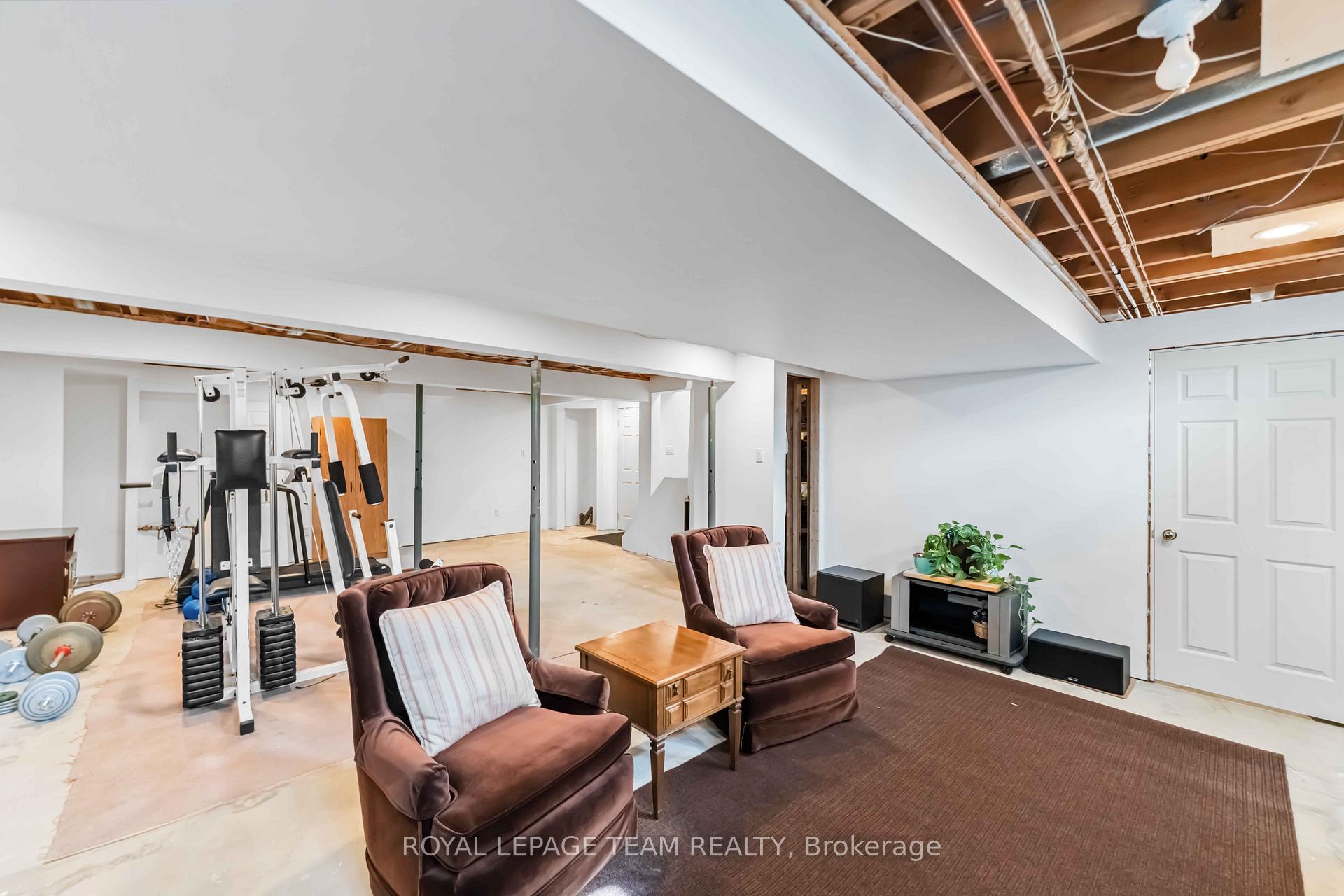 Photo 36 of 13 Fifeshire Crescent, Ottawa, Pineglen/Country Place — HOMEH