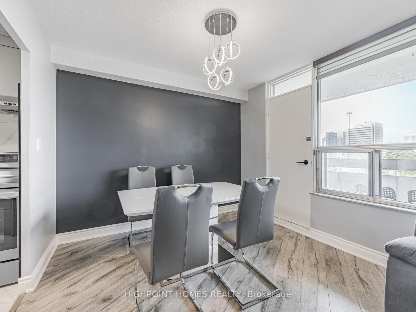 Photo 5 of Unit 919, 10 Edgecliff Golfway, Toronto, Flemingdon Park — HOMEH