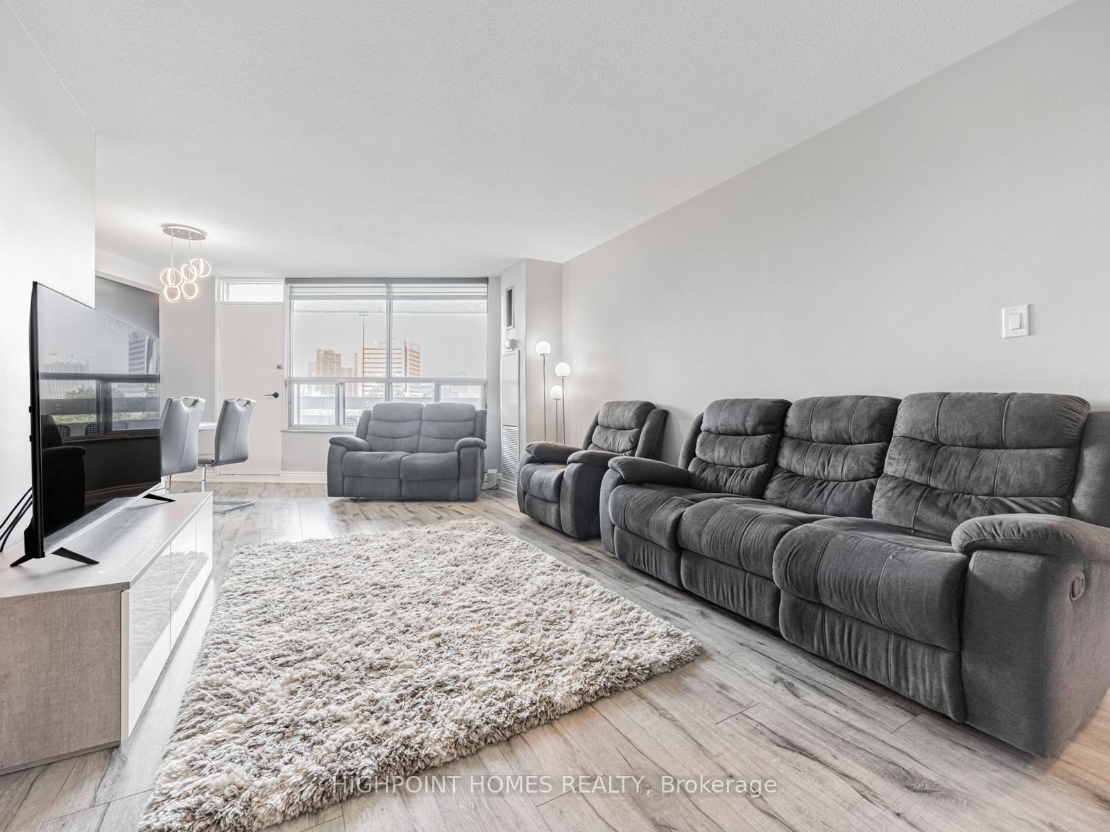 Photo 9 of Unit 919, 10 Edgecliff Golfway, Toronto, Flemingdon Park — HOMEH