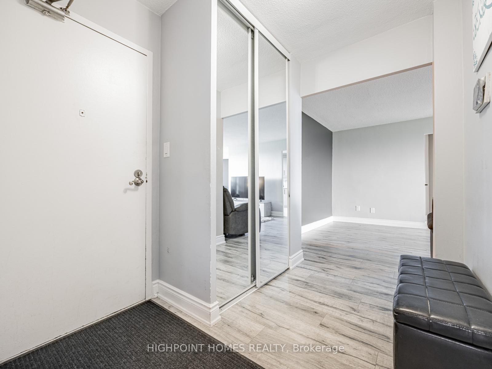 Photo 12 of Unit 919, 10 Edgecliff Golfway, Toronto, Flemingdon Park — HOMEH