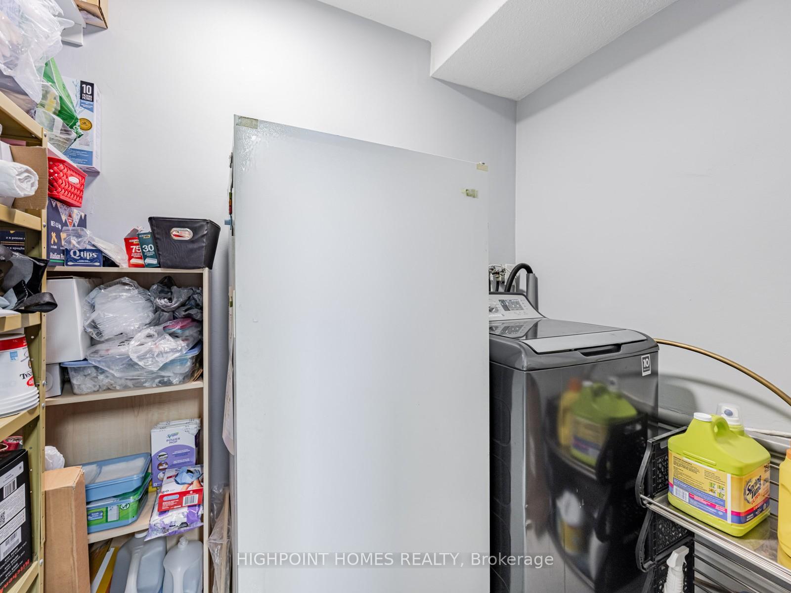 Photo 19 of Unit 919, 10 Edgecliff Golfway, Toronto, Flemingdon Park — HOMEH