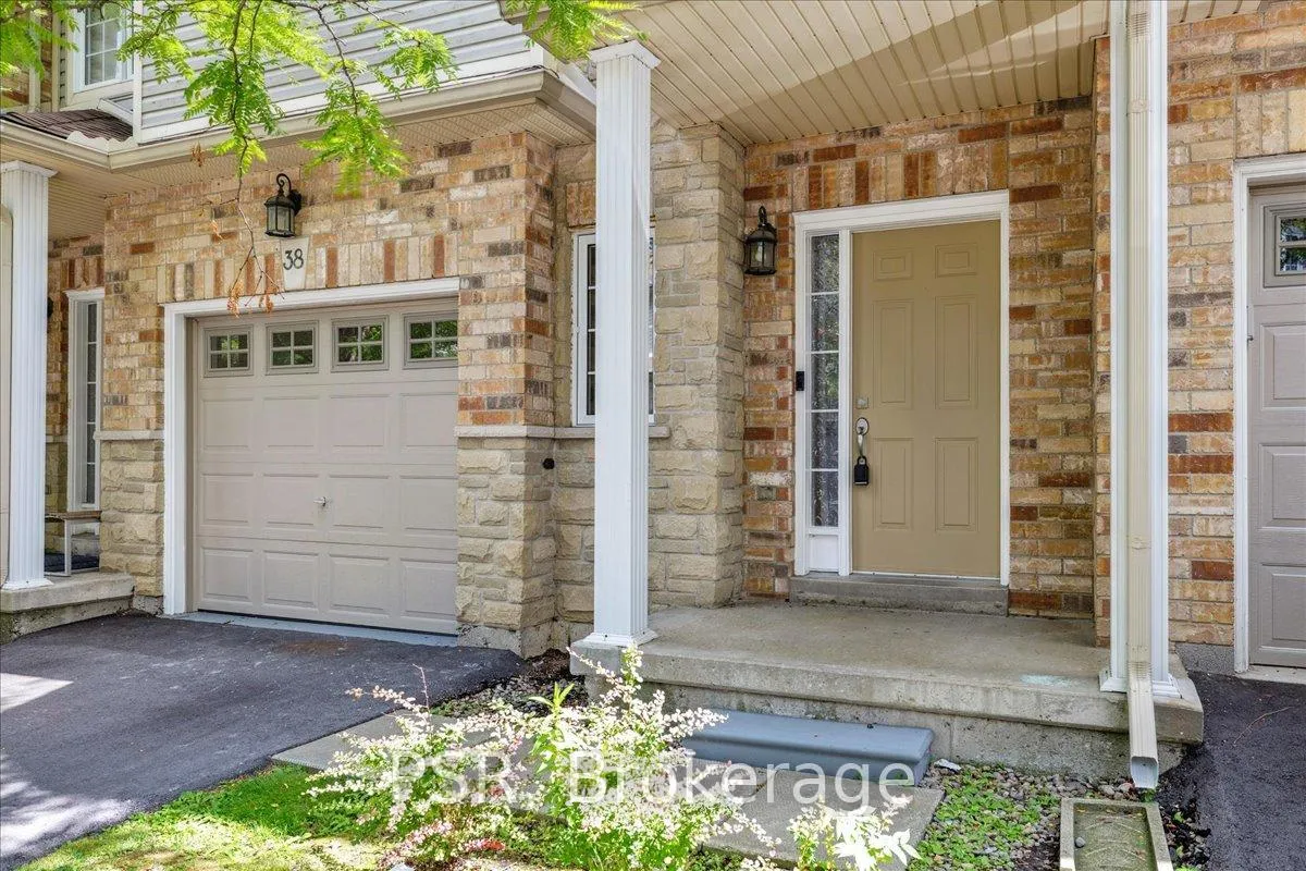 Photo 3 of Unit 38, 60 Cloverleaf Drive, Hamilton, Meadowlands — HOMEH