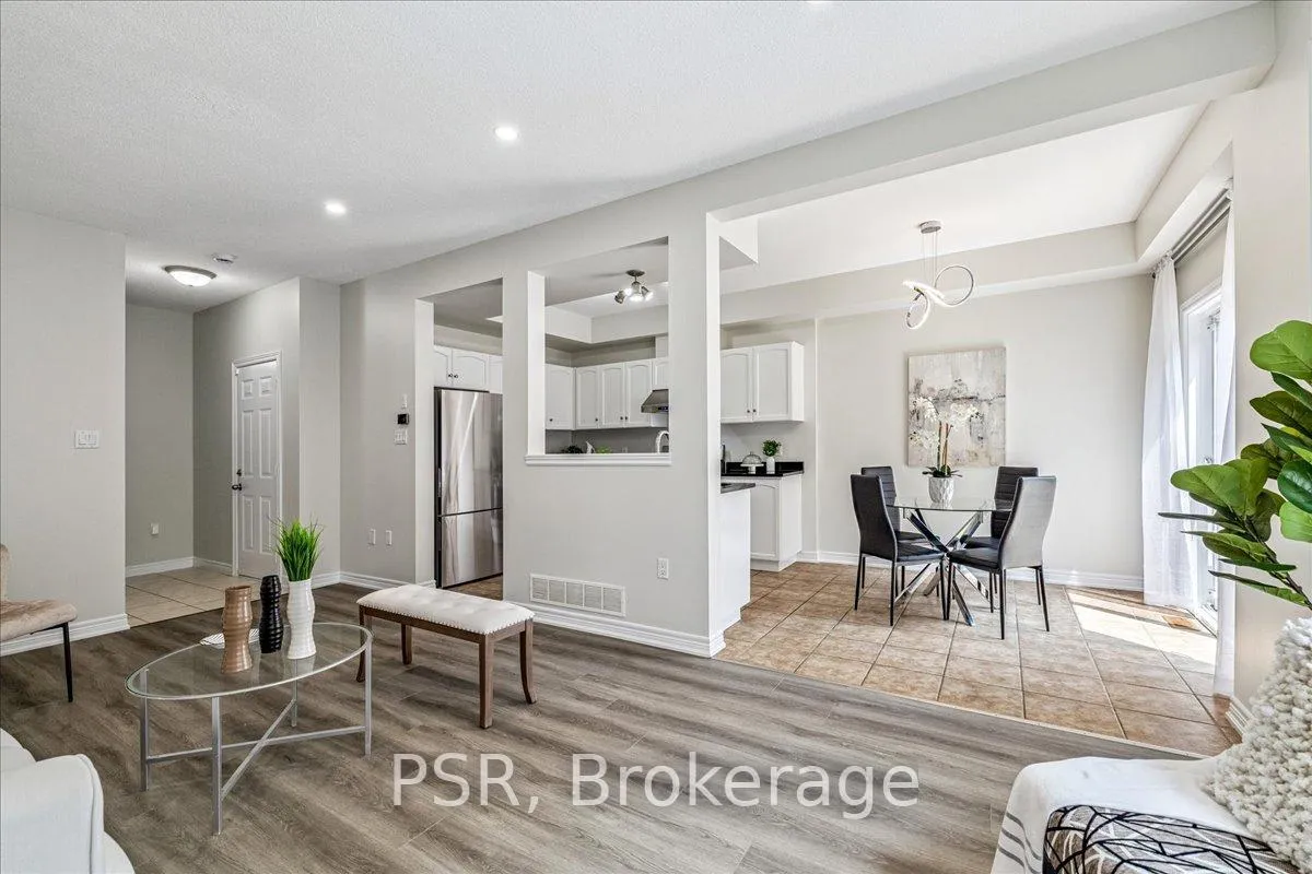 Photo 10 of Unit 38, 60 Cloverleaf Drive, Hamilton, Meadowlands — HOMEH