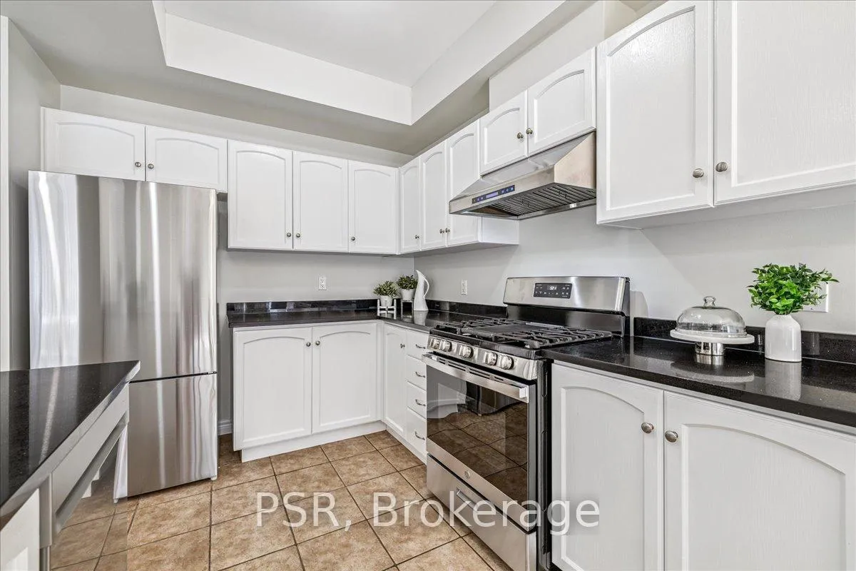 Photo 16 of Unit 38, 60 Cloverleaf Drive, Hamilton, Meadowlands — HOMEH
