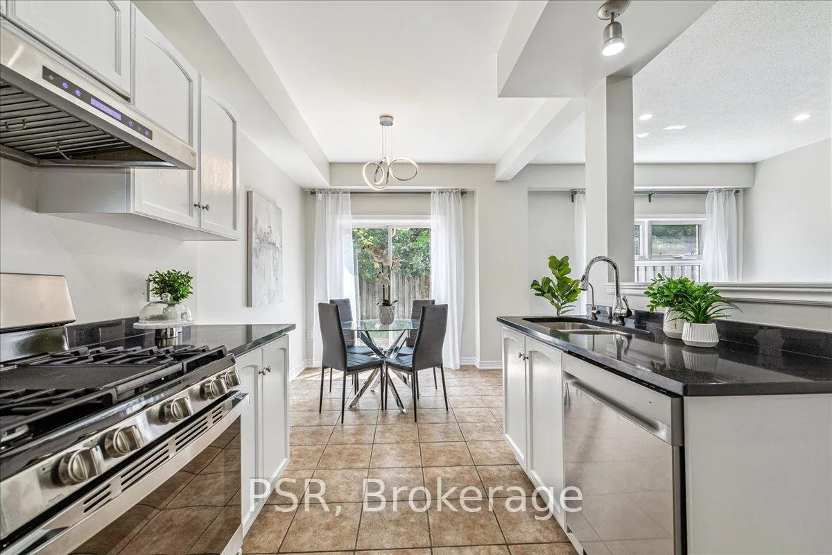 Photo 17 of Unit 38, 60 Cloverleaf Drive, Hamilton, Meadowlands — HOMEH