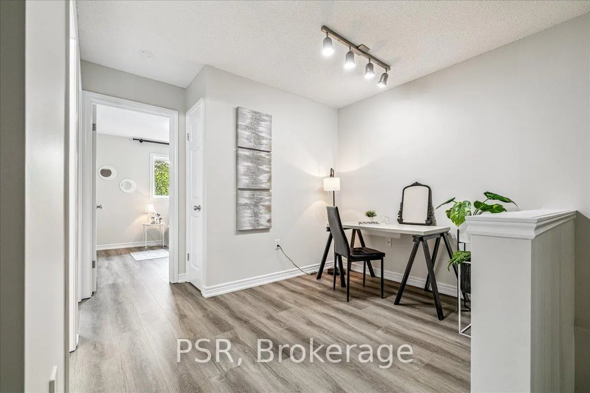 Photo 19 of Unit 38, 60 Cloverleaf Drive, Hamilton, Meadowlands — HOMEH