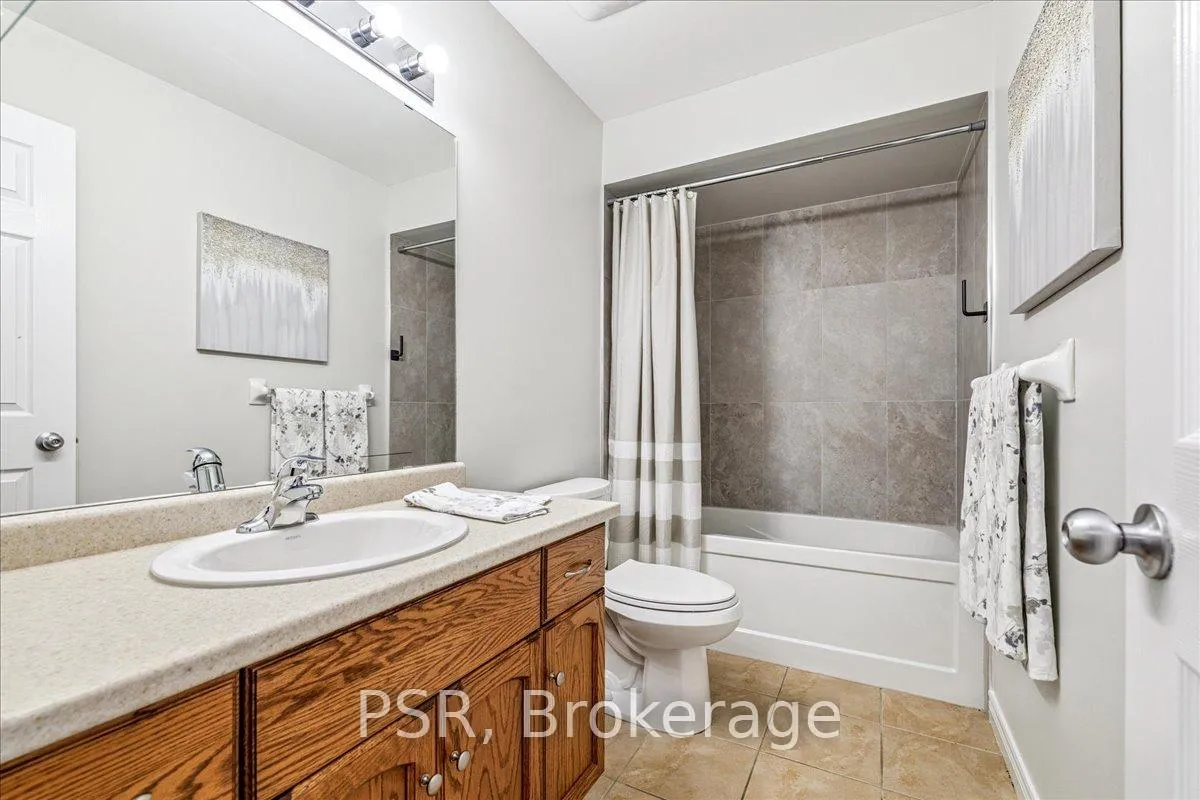 Photo 30 of Unit 38, 60 Cloverleaf Drive, Hamilton, Meadowlands — HOMEH