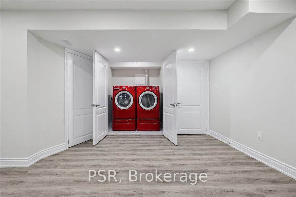 Photo 34 of Unit 38, 60 Cloverleaf Drive, Hamilton, Meadowlands — HOMEH