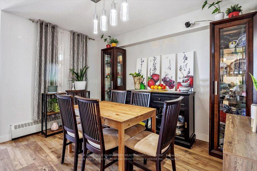 Photo 6 of Unit 607, 130 Neptune Drive, Toronto, Englemount-Lawrence — HOMEH