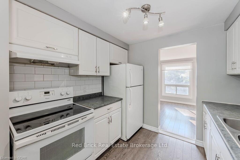 Photo 6 of Unit 73, 700 Paisley Road, Guelph, Willow West/Sugarbush/West Acres — HOMEH