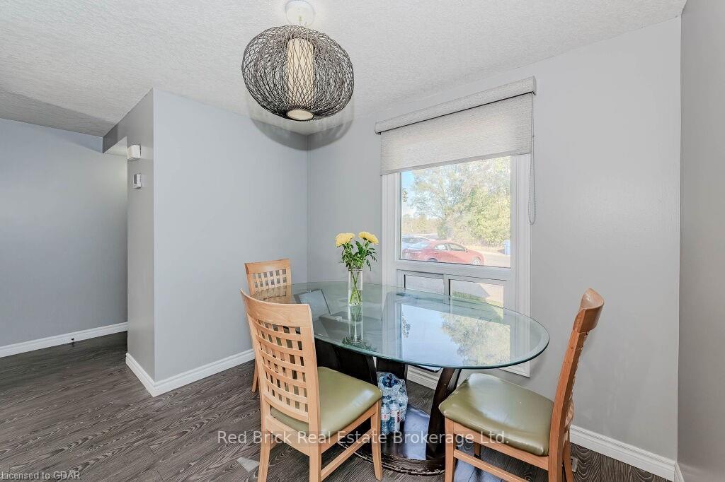 Photo 8 of Unit 73, 700 Paisley Road, Guelph, Willow West/Sugarbush/West Acres — HOMEH