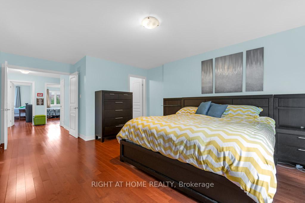 Photo 16 of Unit 127, 127 Oakhaven Place, Hamilton, Meadowlands — HOMEH