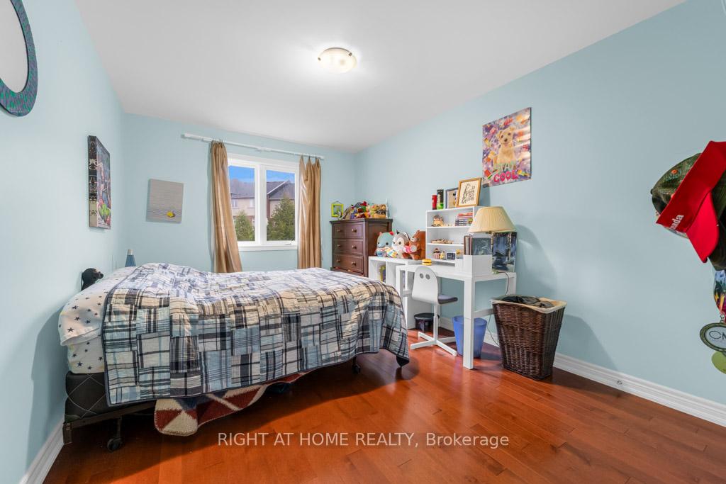 Photo 22 of Unit 127, 127 Oakhaven Place, Hamilton, Meadowlands — HOMEH
