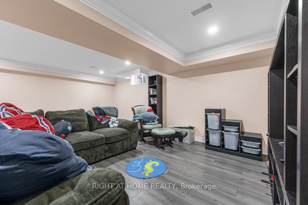 Photo 24 of Unit 127, 127 Oakhaven Place, Hamilton, Meadowlands — HOMEH