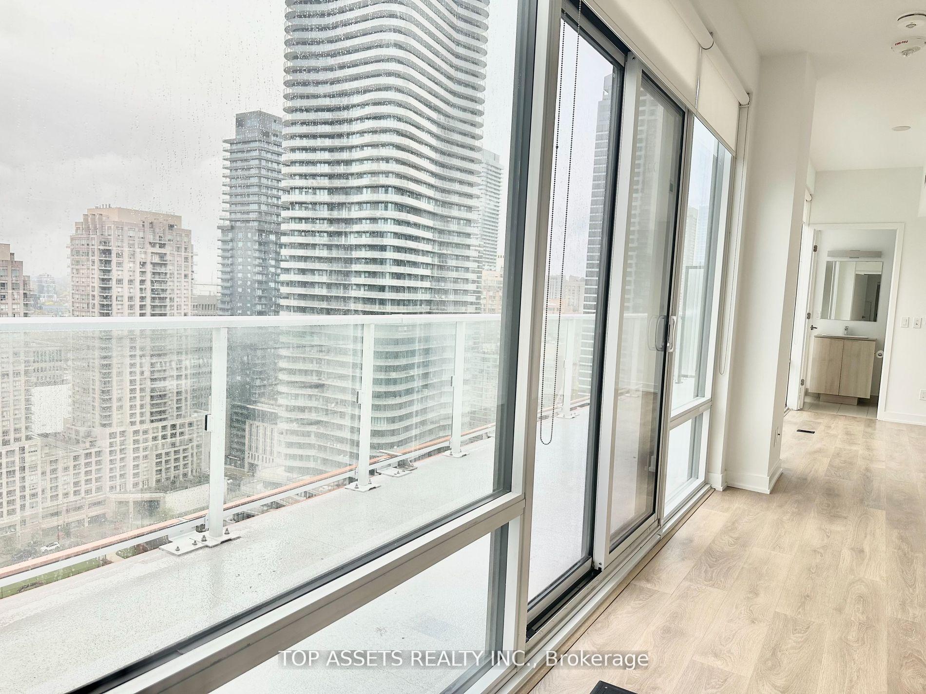 Front of Unit 2505, 18 Maitland Terrace