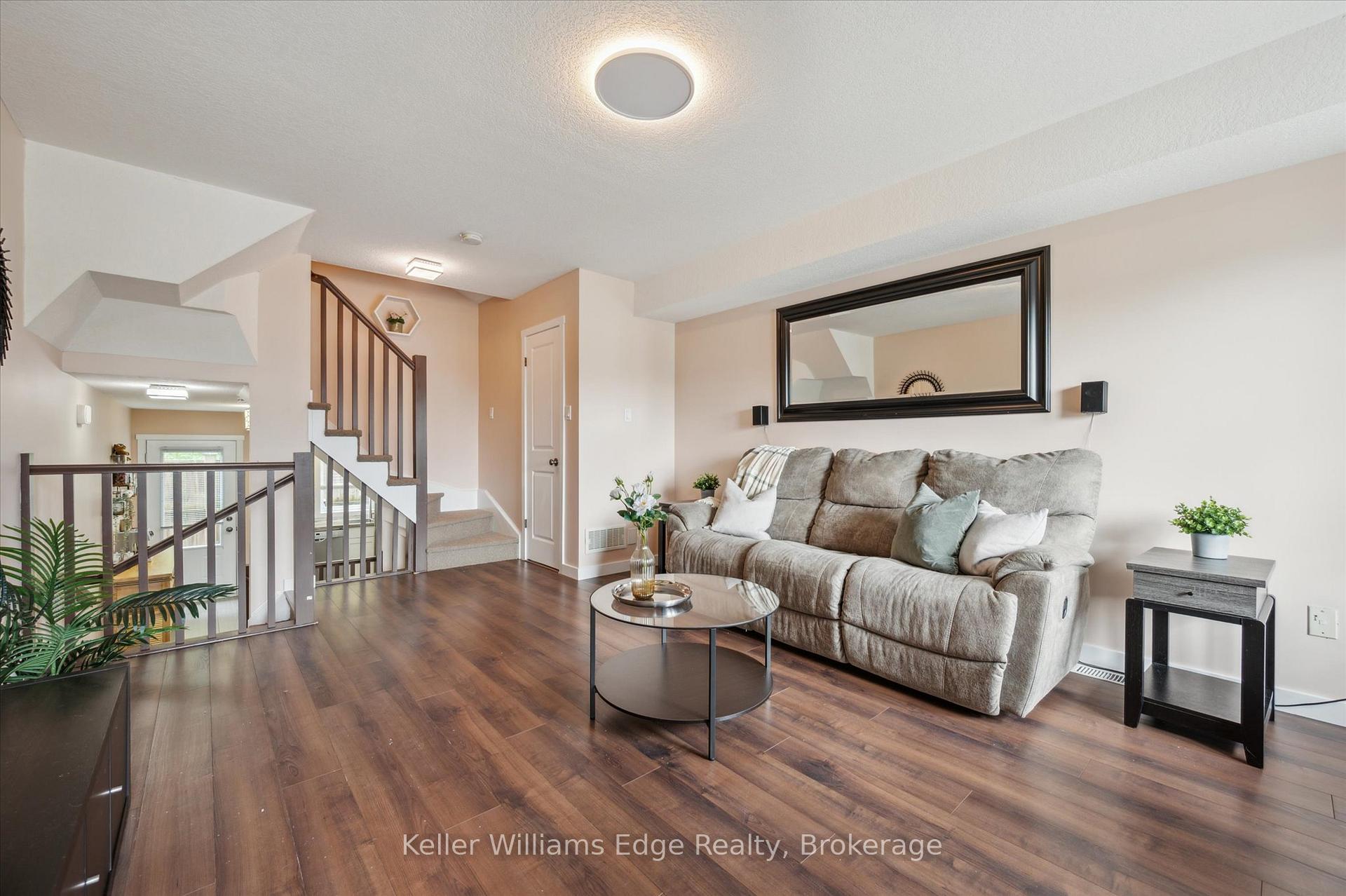 Photo 8 of Unit 2, 487 East Avenue E, Kitchener — HOMEH