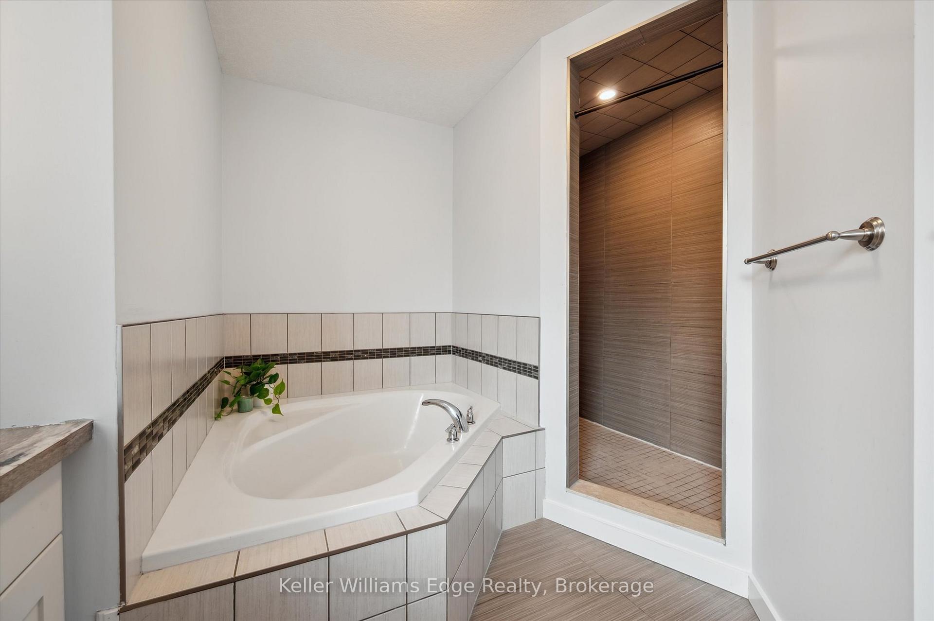 Photo 17 of Unit 2, 487 East Avenue E, Kitchener — HOMEH