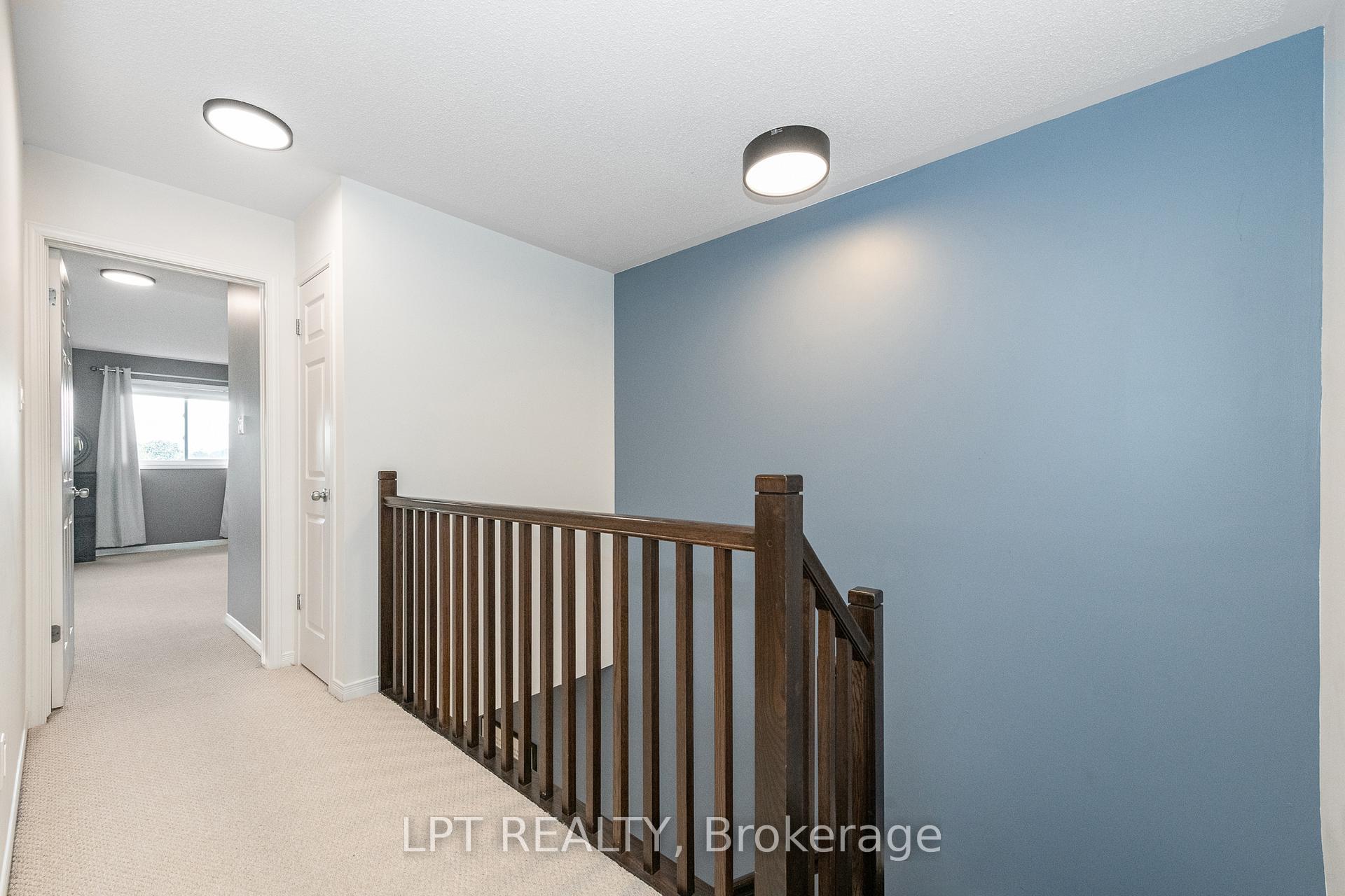 Photo 8 of 950 Torovin Private, Ottawa, Pineview — HOMEH